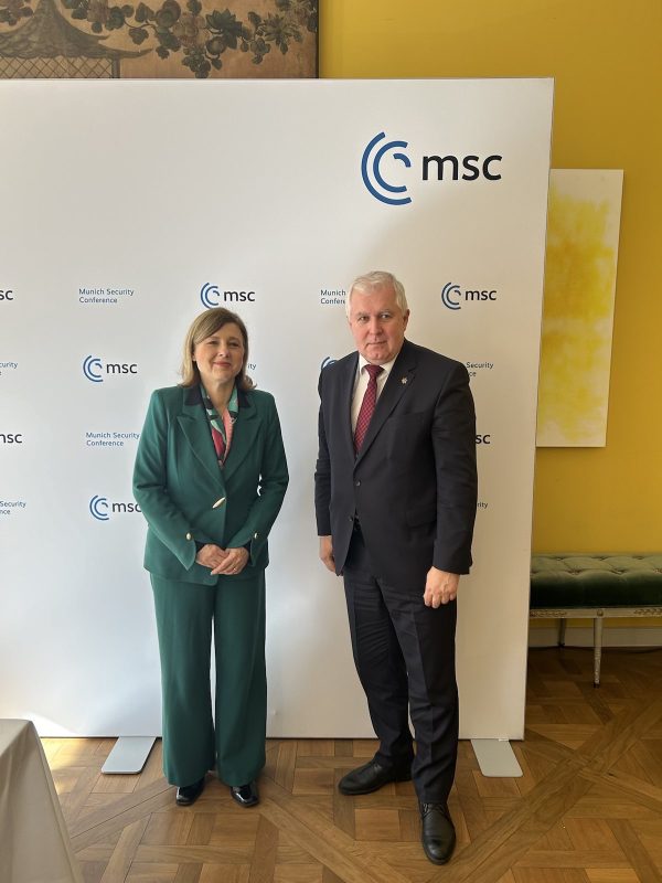  A. Anušauskas underscored the importance of transatlantic unity and NATO membership signal to Ukraine in Munich  