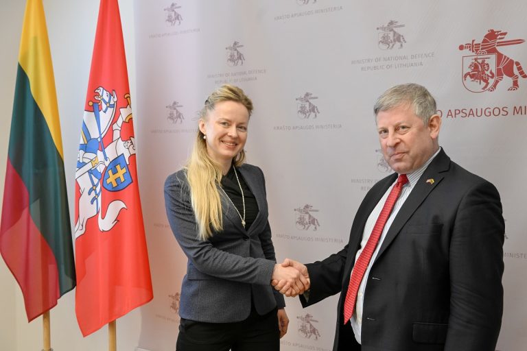 Siekiama didinti Lietuvos ir JAV gynybos pramonės bendradarbiavimą  