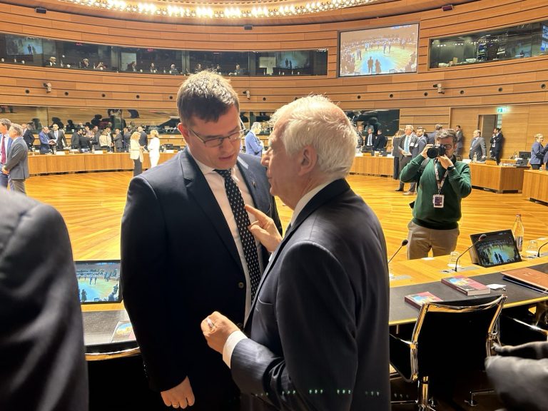  Krašto apsaugos ministras Liuksemburge dalyvavo ES Užsienio reikalų ir gynybos ministrų posėdyje