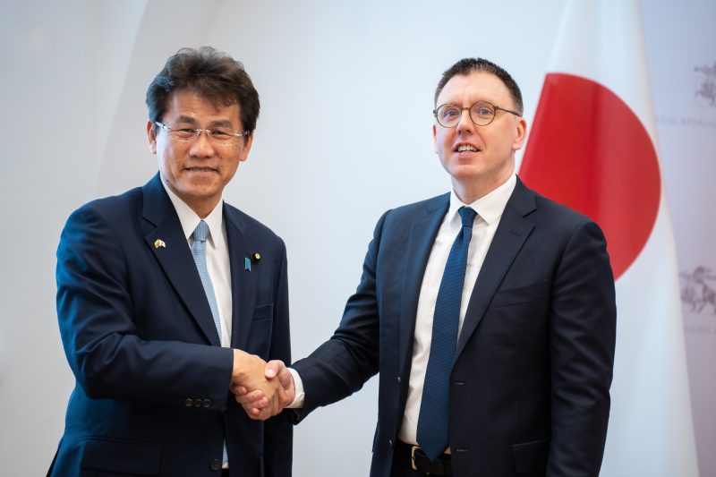 Susitikime su Japonijos gynybos viceministru – įžvalgos apie saugumo iššūkius ir bendradarbiavimo galimybių paieška
