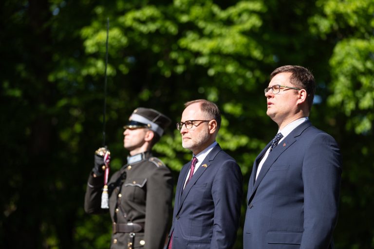  Lietuvos ir Latvijos krašto apsaugos ministrai sutarė stiprinti partnerystę gynybos srityje