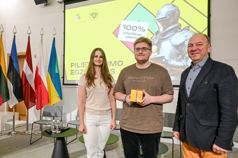  Pilietiškumo mėnesiui baigiantis – konferencija ir Pilietiškumo egzamino apdovanojimai