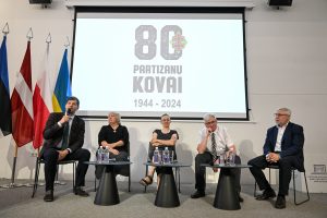  Pilietiškumo mėnesiui baigiantis – konferencija ir Pilietiškumo egzamino apdovanojimai
