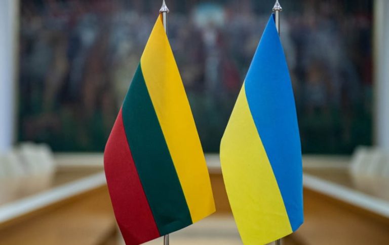KAM: Lietuva rems JAV ir NATO inicijuotą karinės įrangos tiekimo Ukrainai programą