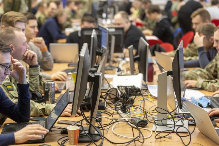 Lietuvoje daugėja savo darbuotojų kibernetinio saugumo žinias ir įgūdžius stiprinančių organizacijų