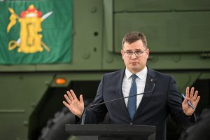  Premjerė ir krašto apsaugos ministras apžiūrėjo atnaujintą Birutės ulonų bataliono infrastruktūrą ir pagerintas sąlygas kariams