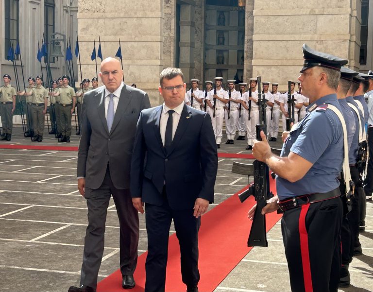 Krašto apsaugos ministras L. Kasčiūnas: bendradarbiavimo prioritetai su Italija nesikeičia