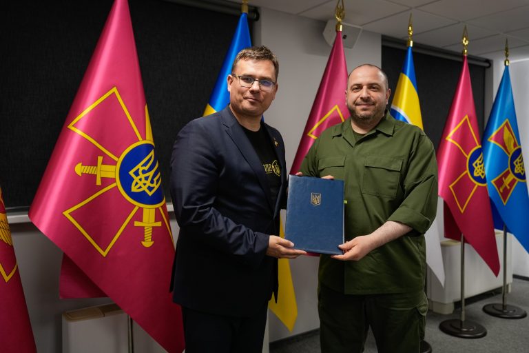 Krašto apsaugos ministras lankosi Ukrainoje: susitiko su gynybos ir strateginių pramonės šakų ministrais