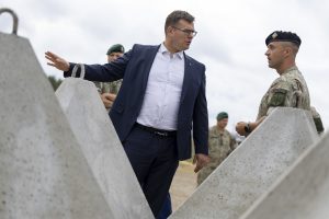  Poligone pristatyti inžinerinės kliūties elementai ir inžinerinių priemonių parkas