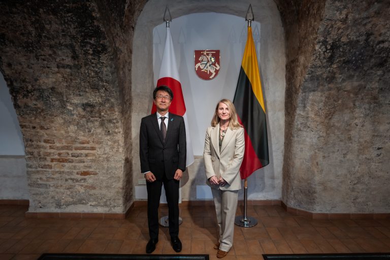 Lietuva ir Japonija vienija jėgas kovoje su kibernetinėmis grėsmėmis: įvyko pirmosios dvišalės konsultacijos