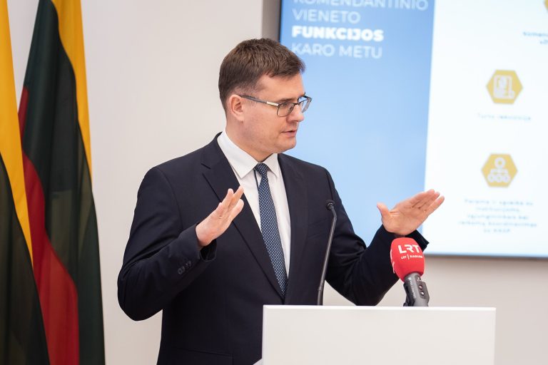 Į komendantūras užsirašė 6 tūkst. žmonių, prasideda mokymai