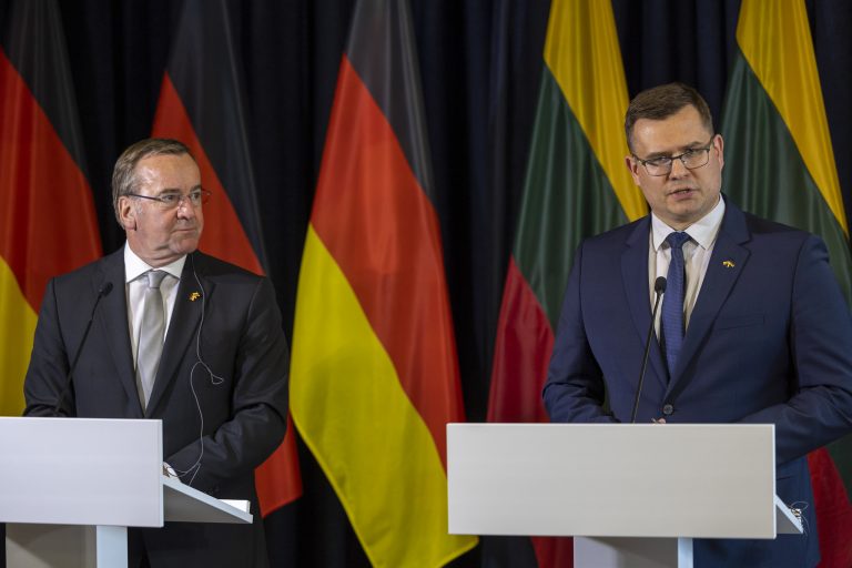 Krašto apsaugos ministras L. Kasčiūnas išvyksta į Berlyną pasirašyti sutarties dėl Vokietijos brigados