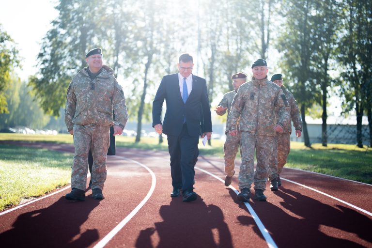  Prasidėjo komendantinių vienetų karių rengimas