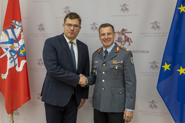 Į Lietuvą sugrįžo pirmasis NATO kovinės grupės Rukloje vadas, vadovaus Vokietijos brigadai