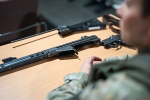  Prasidėjo komendantinių vienetų karių rengimas