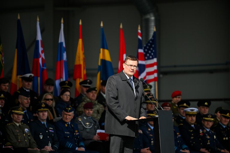 Krašto apsaugos ministras išvyksta į ES gynybos ministrų susitikimą Briuselyje