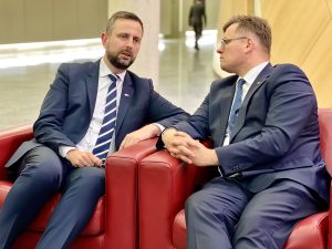 Krašto apsaugos ministras L. Kasčiūnas NATO gynybos ministrų susitikime: turime siekti sutarimo dėl 3 proc. gynybai viso Aljanso mastu