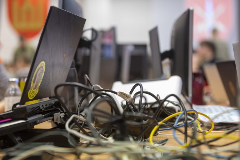  Kibernetinio saugumo spalis: kaip atpažinti programišius ir apsaugoti savo nuosavybę?