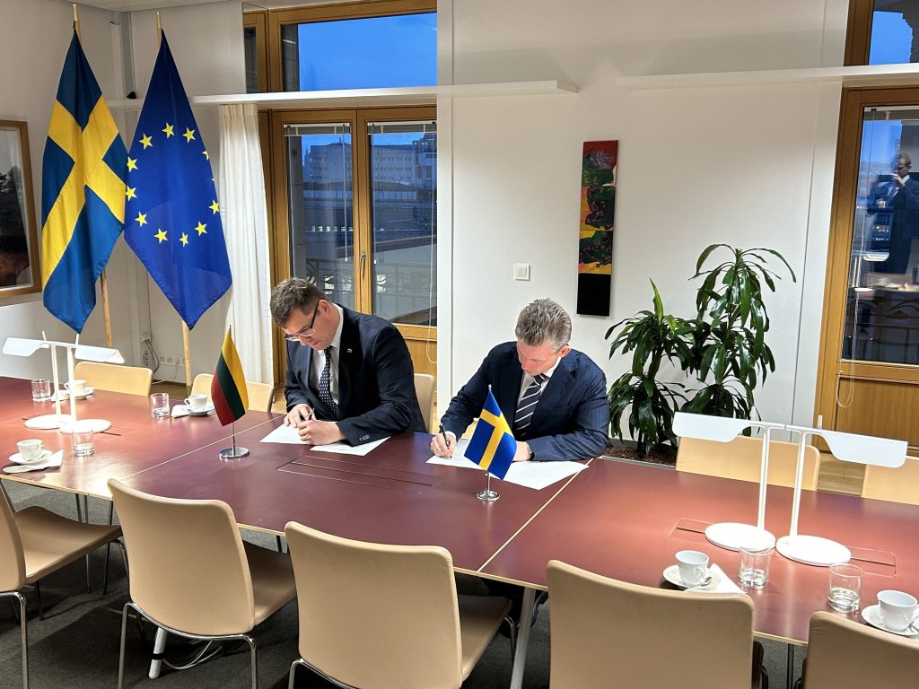 Allies are fortifying: Lithuania and Sweden have signed a Letter of Intent on defence industry and air defence cooperation