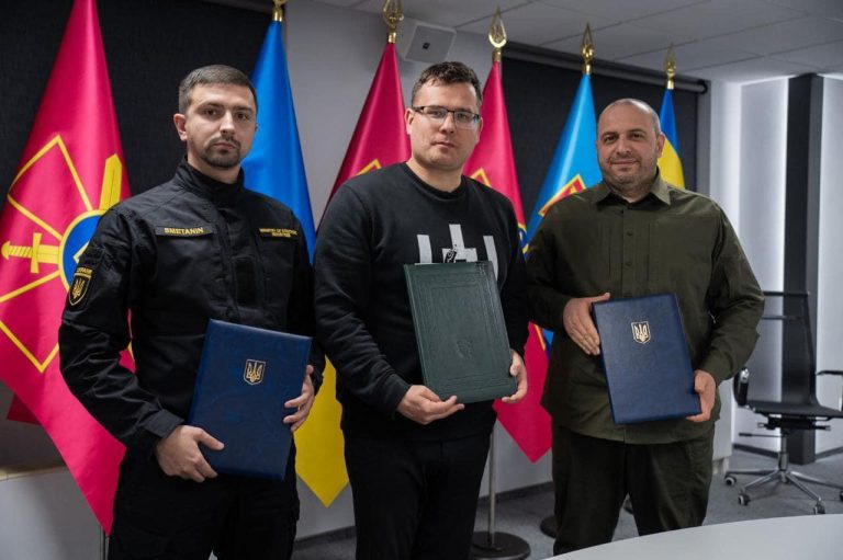 Krašto apsaugos ministras L. Kasčiūnas Kyjive susitiko su Ukrainos gynybos ministru R. Umerovu