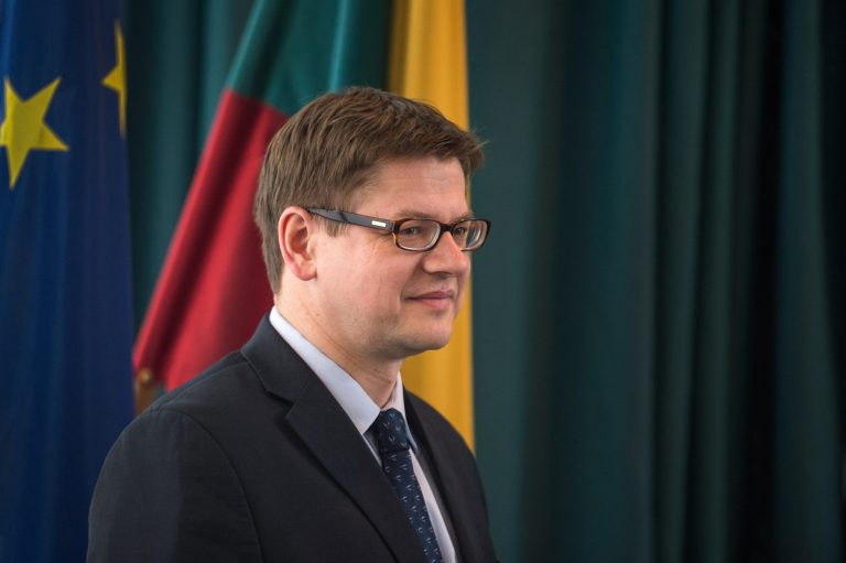 Krašto apsaugos ministerijos gynybos politikos direktorius V. Urbelis: ką gynybos eurokomisaro portfelis reiškia Lietuvai