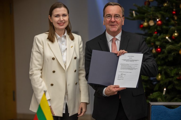 Krašto apsaugos ministrė D. Šakalienė Berlyne susitarė dėl didžiausio kontrakto Lietuvos istorijoje – tankų „Leopard 2“ įsigijimo