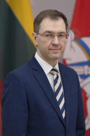  Vice Ministers Dr. K. Aleksa and T. Godliauskas start duties at the Ministry of National Defence
