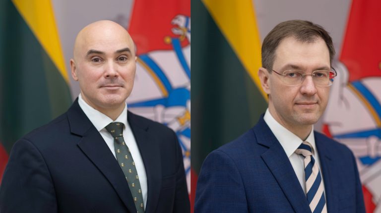 Darbą pradėjo du krašto apsaugos viceministrai dr. K. Aleksa ir T. Godliauskas