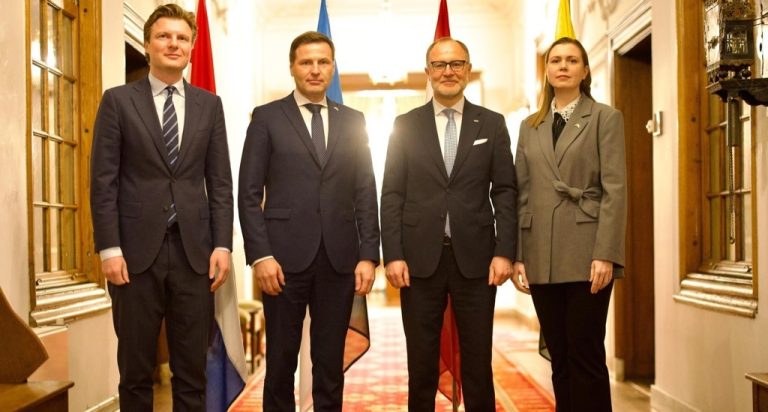Ministrė D. Šakalienė Hagoje: NATO turi sutarti dėl bent 3 proc. gynybai, Ukrainos saugumas yra Europos saugumas
