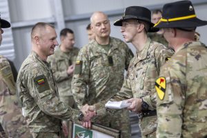  Įsipareigojimai nesikeičia: Lietuvoje tarnybą pradeda nauja JAV karinių pajėgų rotacija