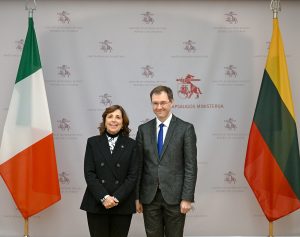  Ministrė D. Šakalienė: Italija skiria pajėgumus NATO Rotacinio oro gynybos modelio įgyvendinimui