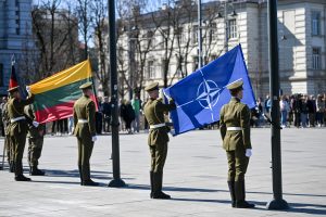  Galingi, nes vieningi: Lietuvoje paminėtos 21-osios narystės NATO metinės