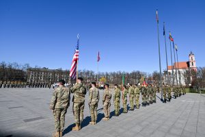  Galingi, nes vieningi: Lietuvoje paminėtos 21-osios narystės NATO metinės