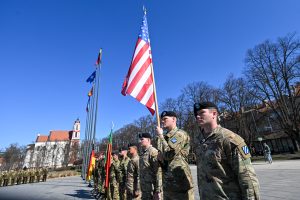  Galingi, nes vieningi: Lietuvoje paminėtos 21-osios narystės NATO metinės