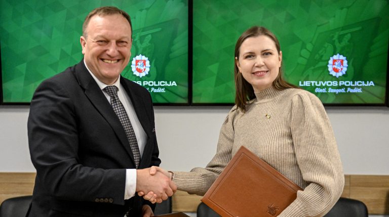 Krašto apsaugos ir Vidaus reikalų ministrai pasirašė sutartį dėl Valstybės gynybos fondo lėšų perdavimo