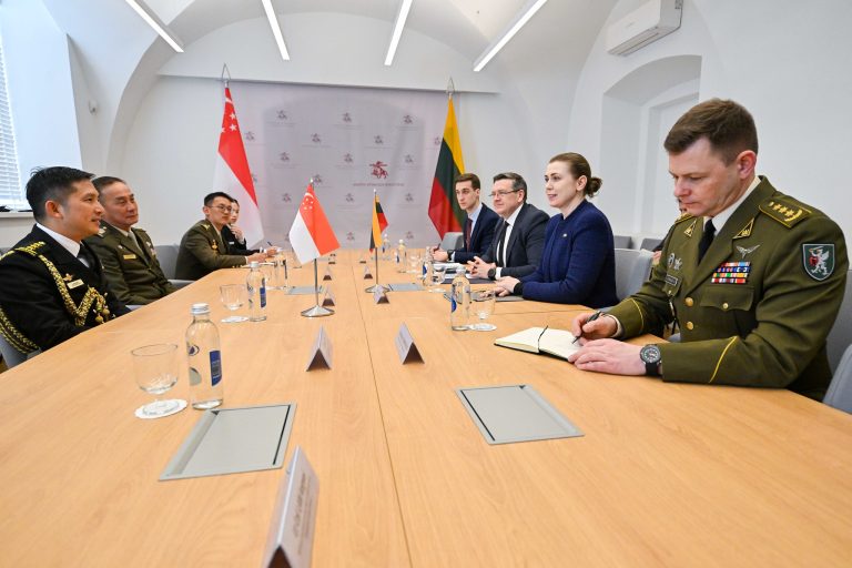 Lietuvoje pirmą kartą su oficialiu vizitu lankėsi Singapūro Respublikos kariuomenės vadas