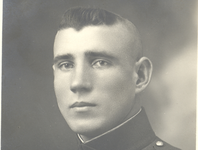 Būsimasis partizanų apygardos vadas, Lietuvos kariuomenės puskarininkis Jonas Misiūnas 1932 m. Nuotr. iš  Vytauto Didžiojo karo muziejaus