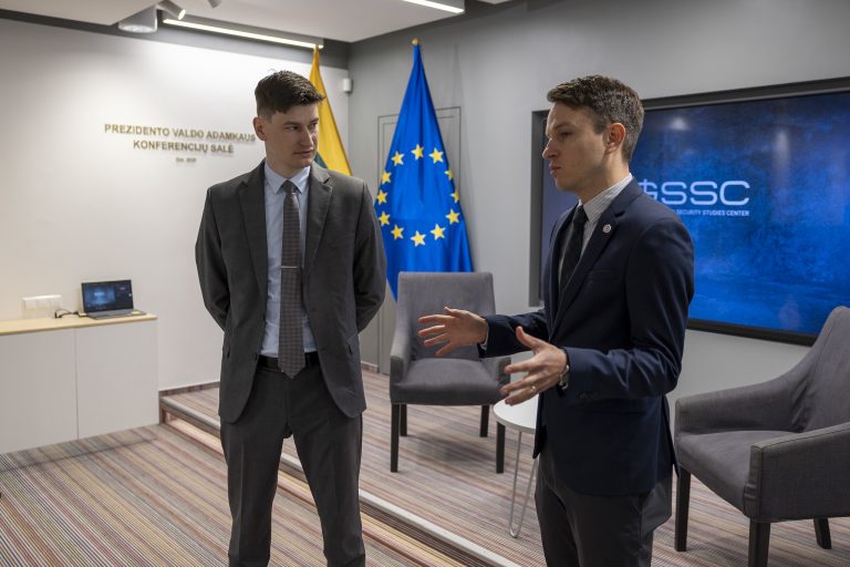 Krašto apsaugos ministerijos kancleris dalyvavo Geopolitikos ir saugumo studijų centro dalininkų susirinkime