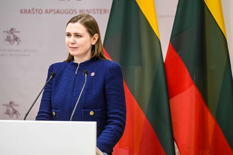 Krašto apsaugos ministrė D. Šakalienė išvyksta į Filipinus – stiprinamas Lietuvos vaidmuo Ramiojo vandenyno regione