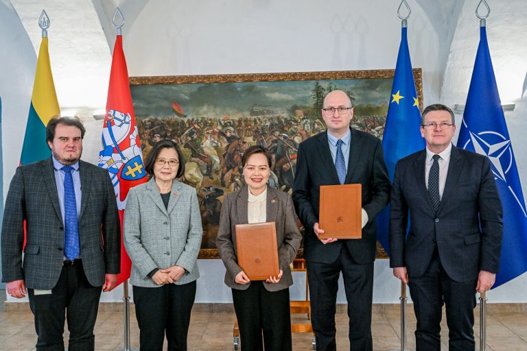 Su Taivanu aptarta išminavimo paramos Ukrainai iniciatyva