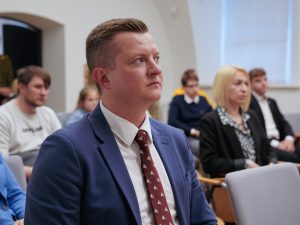  Apdovanoti tvirčiausias žinias pademonstravę Pilietiškumo egzamino nugalėtojai