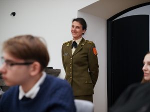  Apdovanoti tvirčiausias žinias pademonstravę Pilietiškumo egzamino nugalėtojai