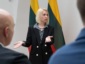  Apdovanoti tvirčiausias žinias pademonstravę Pilietiškumo egzamino nugalėtojai