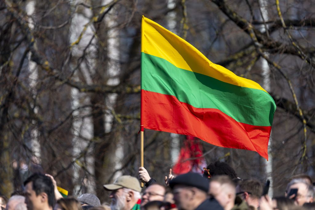 Ne tik kariuomenė (I): kaip civiliai darbuotojai prisideda prie valstybės gynybos ir ką svarbu žinoti apie CMPR