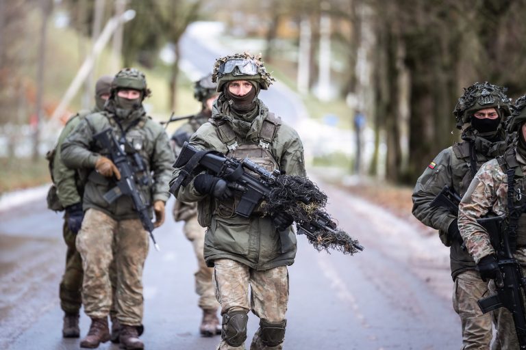 Privalomosios pradinės karo tarnybos karių sveikatos draudimą apmokės valstybė