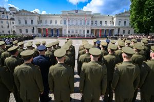  70 jaunų lyderių prisijungė prie Lietuvos kariuomenės karininkų gretų