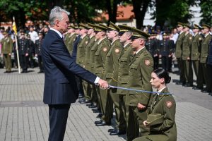  70 jaunų lyderių prisijungė prie Lietuvos kariuomenės karininkų gretų