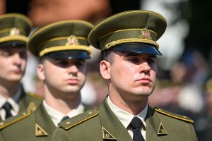  70 jaunų lyderių prisijungė prie Lietuvos kariuomenės karininkų gretų