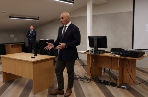  Specialiuose kursuose pedagogams apsilankęs viceministras T. Godliauskas: mokytojai – svarbi grandis patriotiškų piliečių rengime