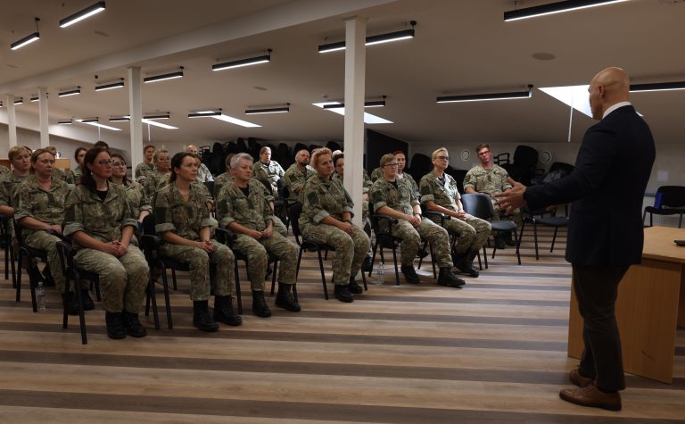 Specialiuose kursuose pedagogams apsilankęs viceministras T. Godliauskas: mokytojai – svarbi grandis patriotiškų piliečių rengime